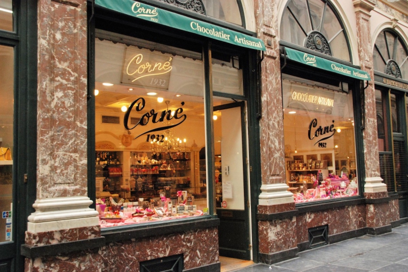 chocolaterie-ILONSE-min_chocolate_chocolaterie_shop_luxury_chic_gallery_brussels_belgium-558146